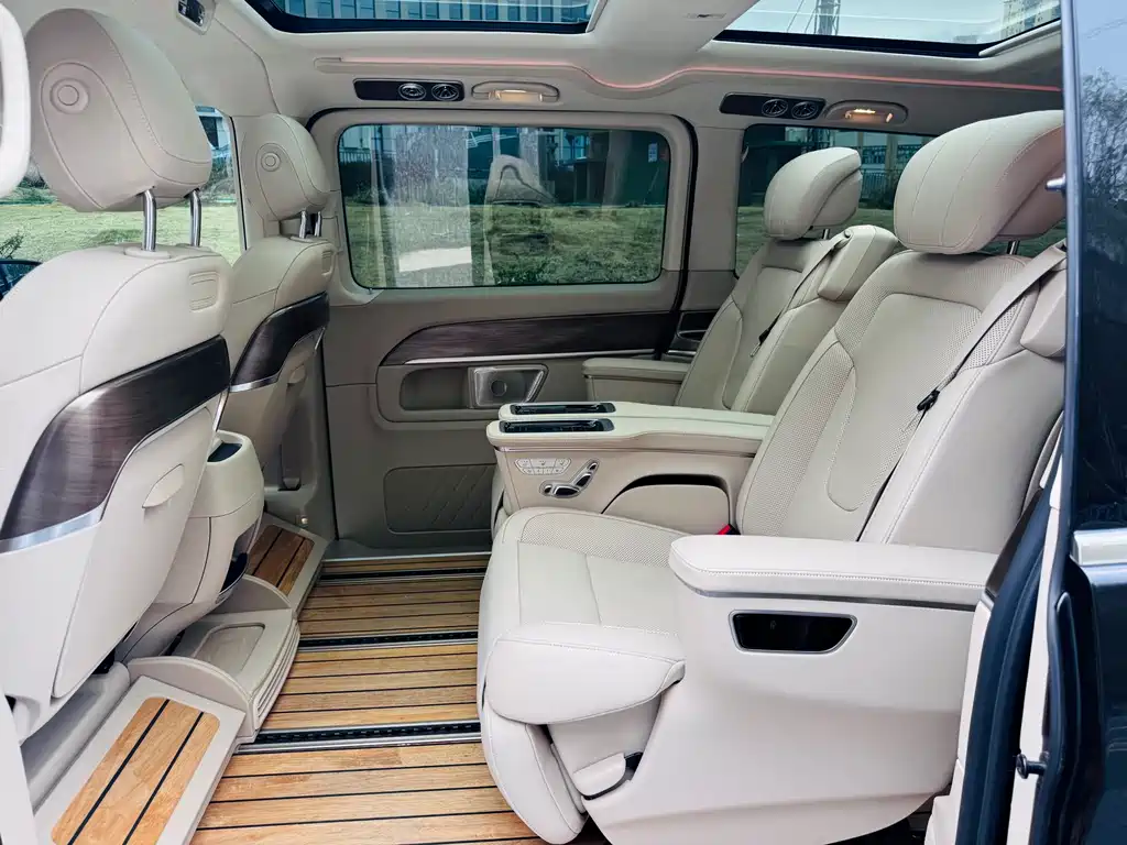 Mercedes-Benz Mercedes-Benz V-Class 2022 V 260 L Long Wheelbase Luxury Edition 2023 - thumbnail 5