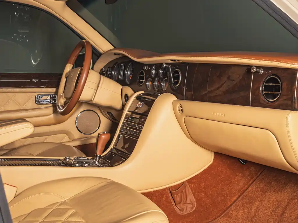 Bentley Bentley Arnage 2009 6.8T 90th Anniversary Edition 2009 - thumbnail 19