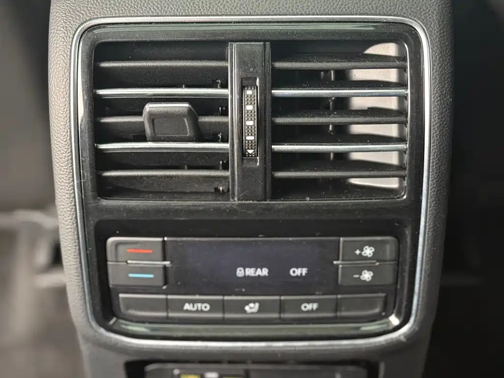 Volkswagen Magotan 2018 330TSI DSG Premium Edition 2019 - thumbnail 7