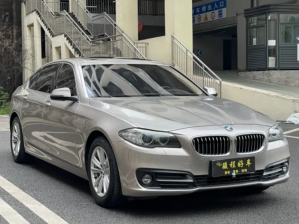 BMW BMW 5 Series 2014 520Li Elegant Edition 2015 - thumbnail 4