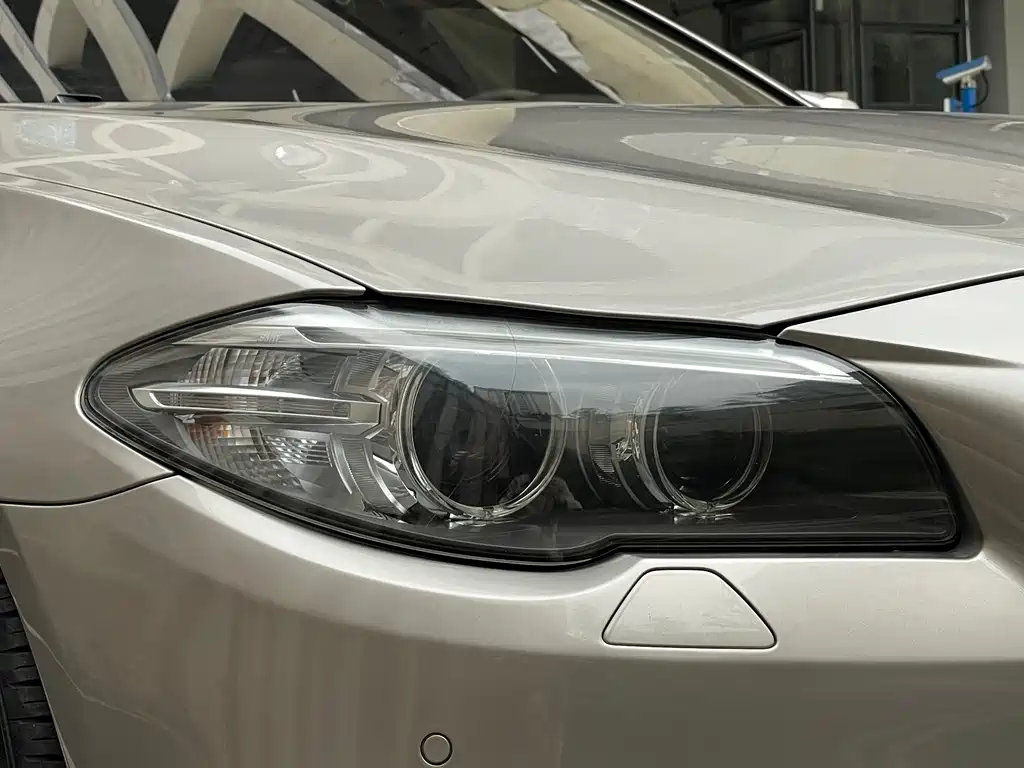 BMW BMW 5 Series 2014 520Li Elegant Edition 2015 - thumbnail 10