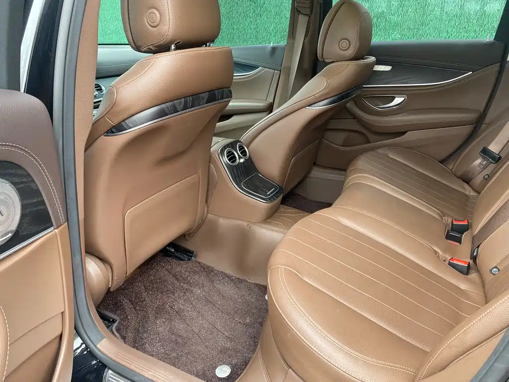 Mercedes-Benz Mercedes-Benz E-Class 2022 E 350 e L Plug-in Hybrid Sedan 2022 - thumbnail 6