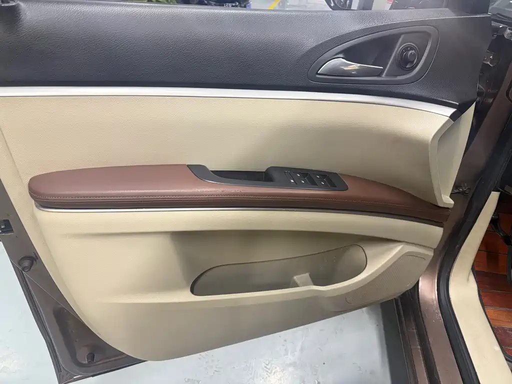 Buick Buick GL8 2018 28T Comfort Edition China VI 2020 - thumbnail 15