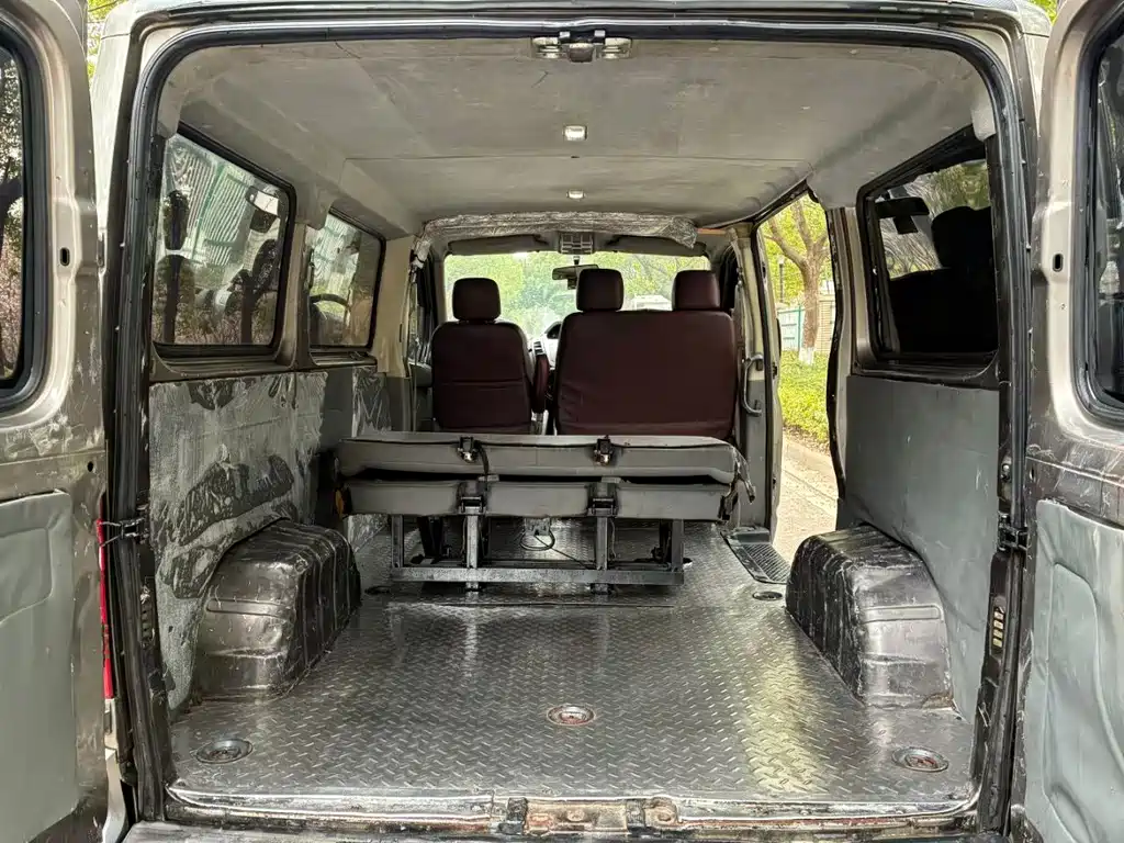 Maxus MAXUS V80 2014 2.5T Short Wheelbase Low Roof 2014 - thumbnail 7