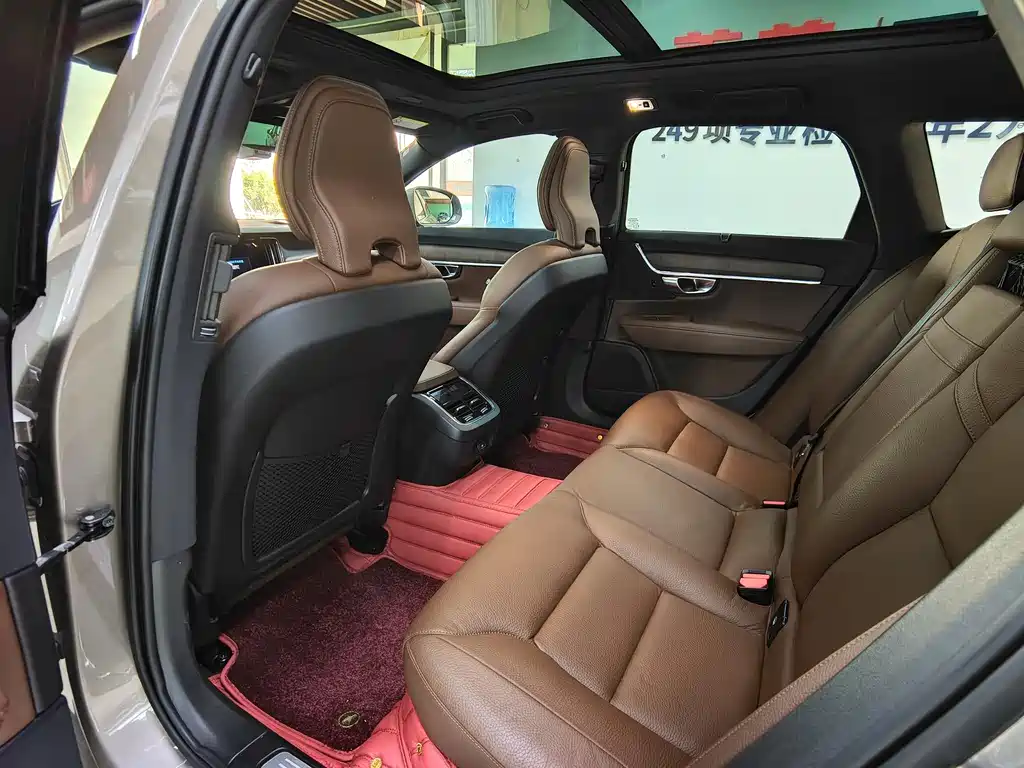Volvo Volvo V90 2021 Cross Country B5 AWD Intelligent Distance Edition 2021 - thumbnail 9