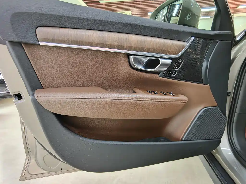 Volvo Volvo V90 2021 Cross Country B5 AWD Intelligent Distance Edition 2021 - thumbnail 15