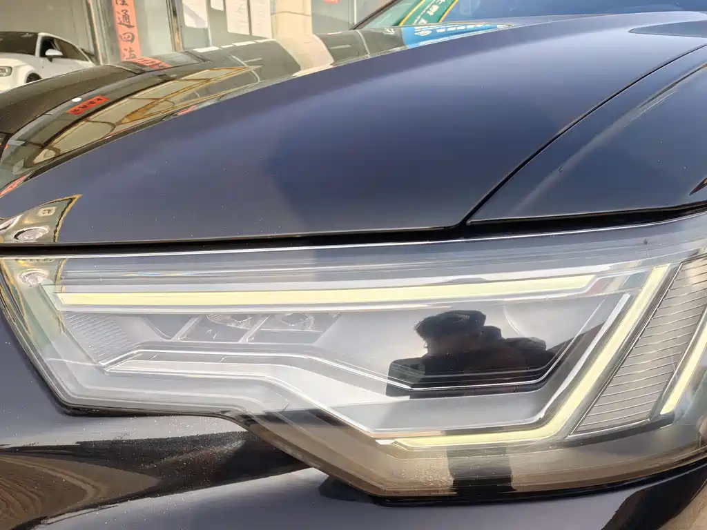 Audi Audi A6L 2023 40 TFSI Luxury Elegant Model 2023 - thumbnail 4