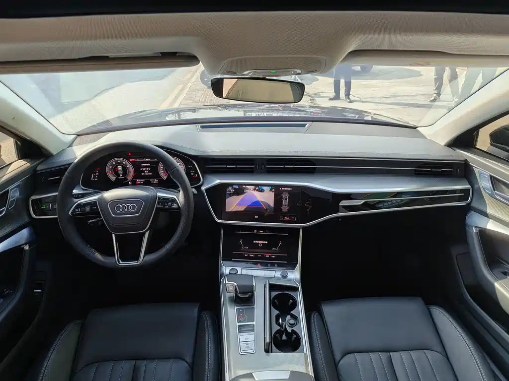 Audi Audi A6L 2023 40 TFSI Luxury Elegant Model 2023 - thumbnail 11