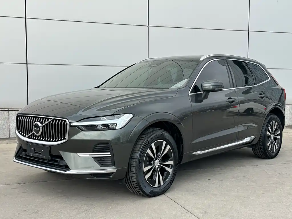 Volvo Volvo XC60 2022 B5 AWD Momentum Luxury Edition 2022