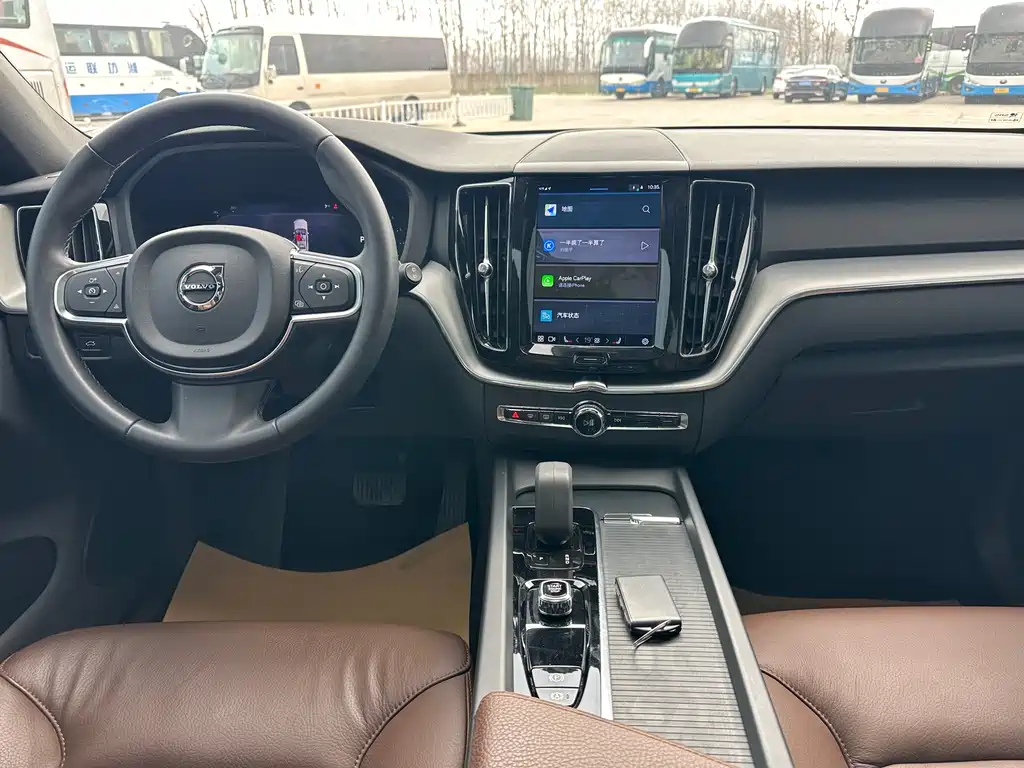 Volvo Volvo XC60 2022 B5 AWD Momentum Luxury Edition 2022 - thumbnail 7