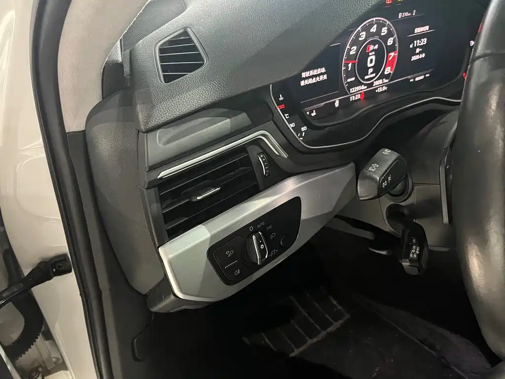 Audi Audi A4L 2019 45 TFSI quattro Sport Edition 2019 - thumbnail 14