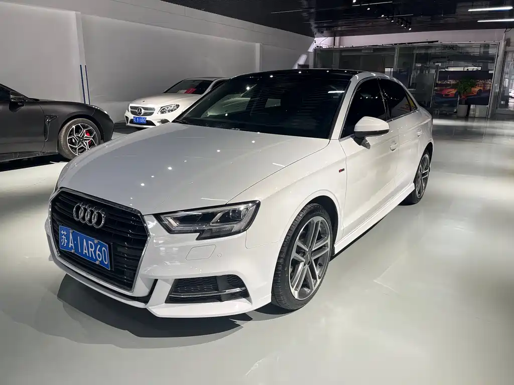 Audi Audi A3 2017 Limousine 35 TFSI Sport Edition 2018