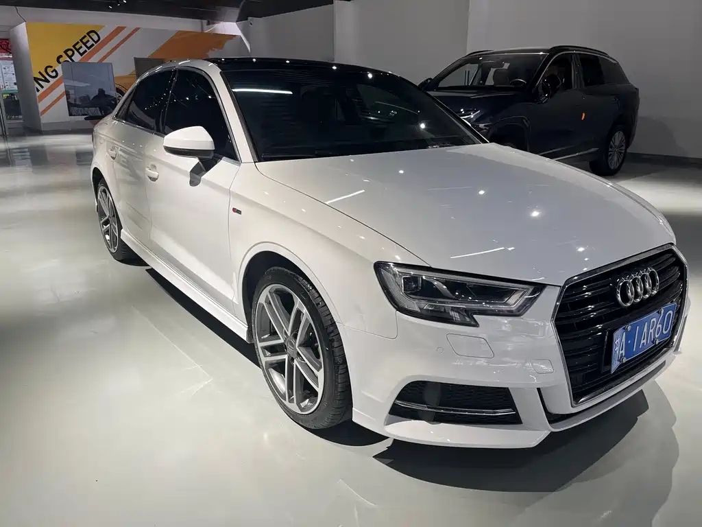 Audi Audi A3 2017 Limousine 35 TFSI Sport Edition 2018 - thumbnail 3