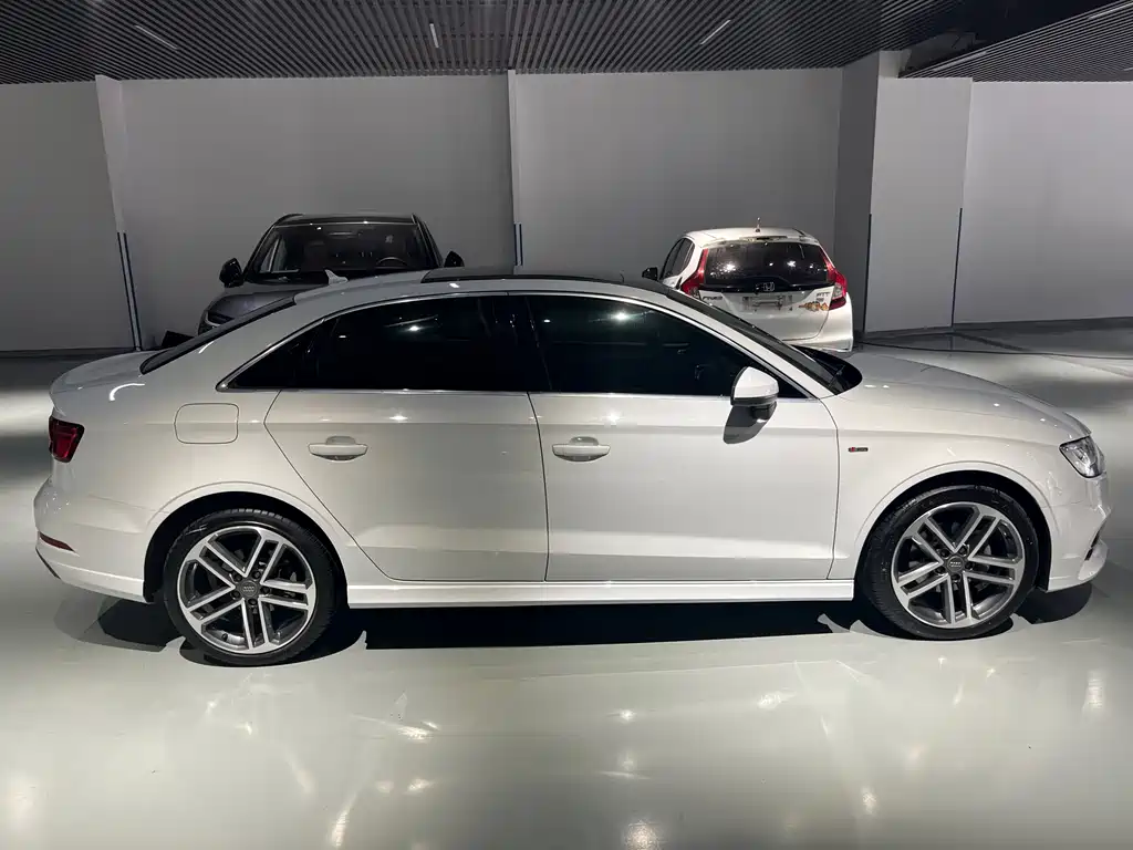 Audi Audi A3 2017 Limousine 35 TFSI Sport Edition 2018 - thumbnail 8