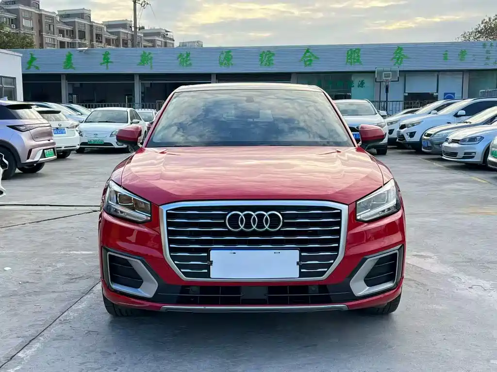 Audi Audi Q2L 2020 35 TFSI Fashion Elegant Model 2020 - thumbnail 2