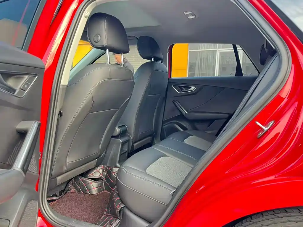 Audi Audi Q2L 2020 35 TFSI Fashion Elegant Model 2020 - thumbnail 6