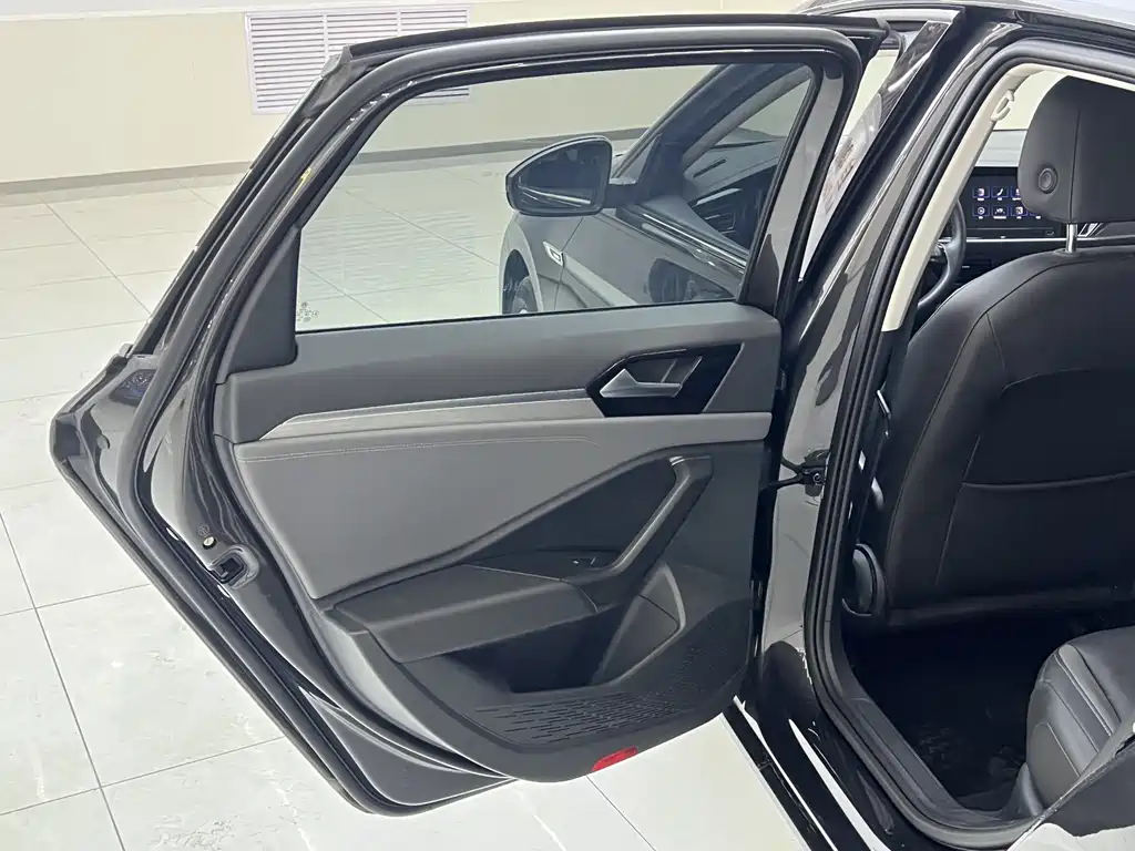 Volkswagen Volkswagen Sagitar 2021 280TSI DSG Comfortline 2022 - thumbnail 17