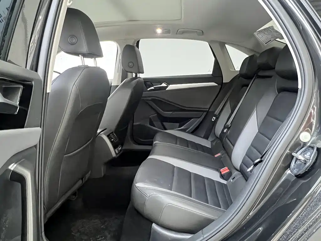 Volkswagen Volkswagen Sagitar 2021 280TSI DSG Comfortline 2022 - thumbnail 19