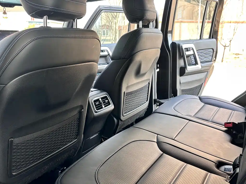 Beijing Off-Road Beijing Off-road BJ40 2018 PLUS 2.3T Automatic 4WD Flagship Edition China V 2019 - thumbnail 5