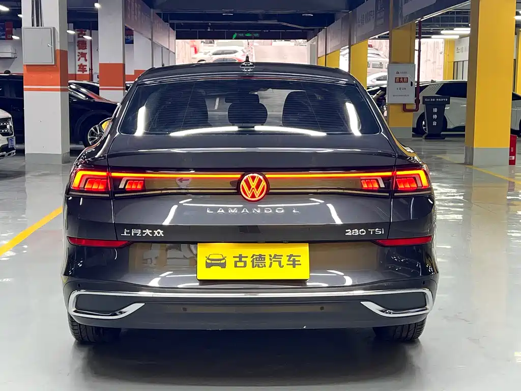 Volkswagen Lamando 2022 Lamando L 280TSI DSG Cool & Spicy Edition 2023 - thumbnail 6
