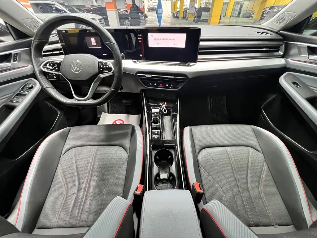 Volkswagen Lamando 2022 Lamando L 280TSI DSG Cool & Spicy Edition 2023 - thumbnail 11
