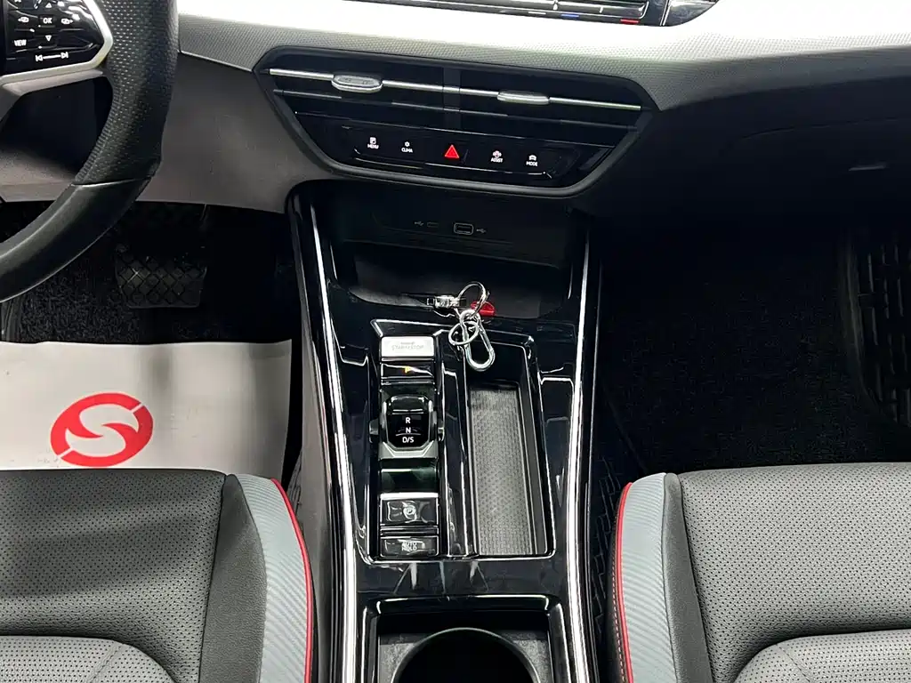 Volkswagen Lamando 2022 Lamando L 280TSI DSG Cool & Spicy Edition 2023 - thumbnail 15