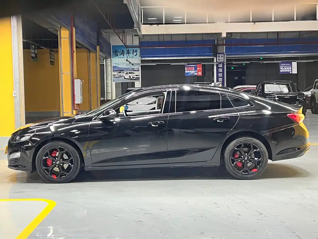 Chevrolet Malibu XL 2022 Redline 550T Automatic Sport Edition 2023 - thumbnail 4
