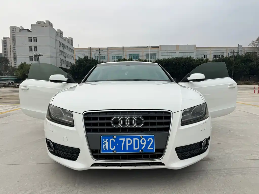 Audi Audi A5 Import 2010 2.0TFSI Coupe Fashion Edition 2009