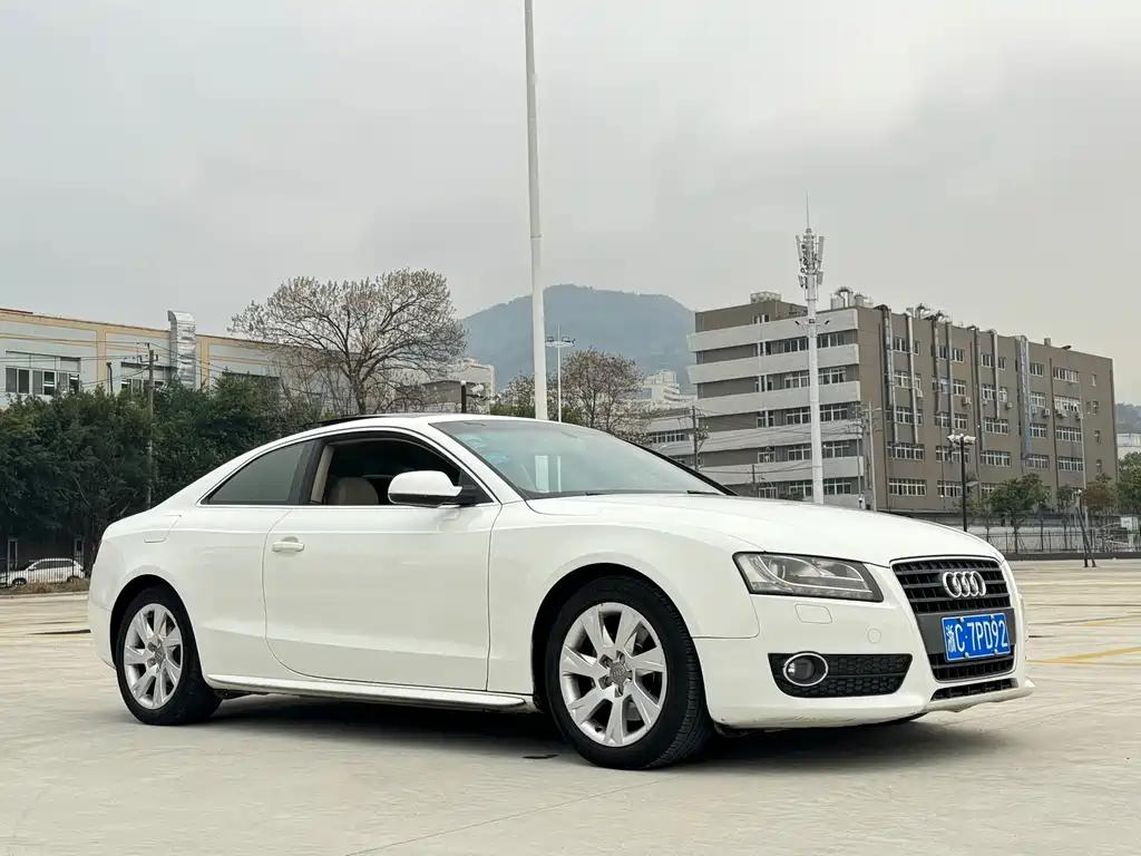 Audi Audi A5 Import 2010 2.0TFSI Coupe Fashion Edition 2009 - thumbnail 3