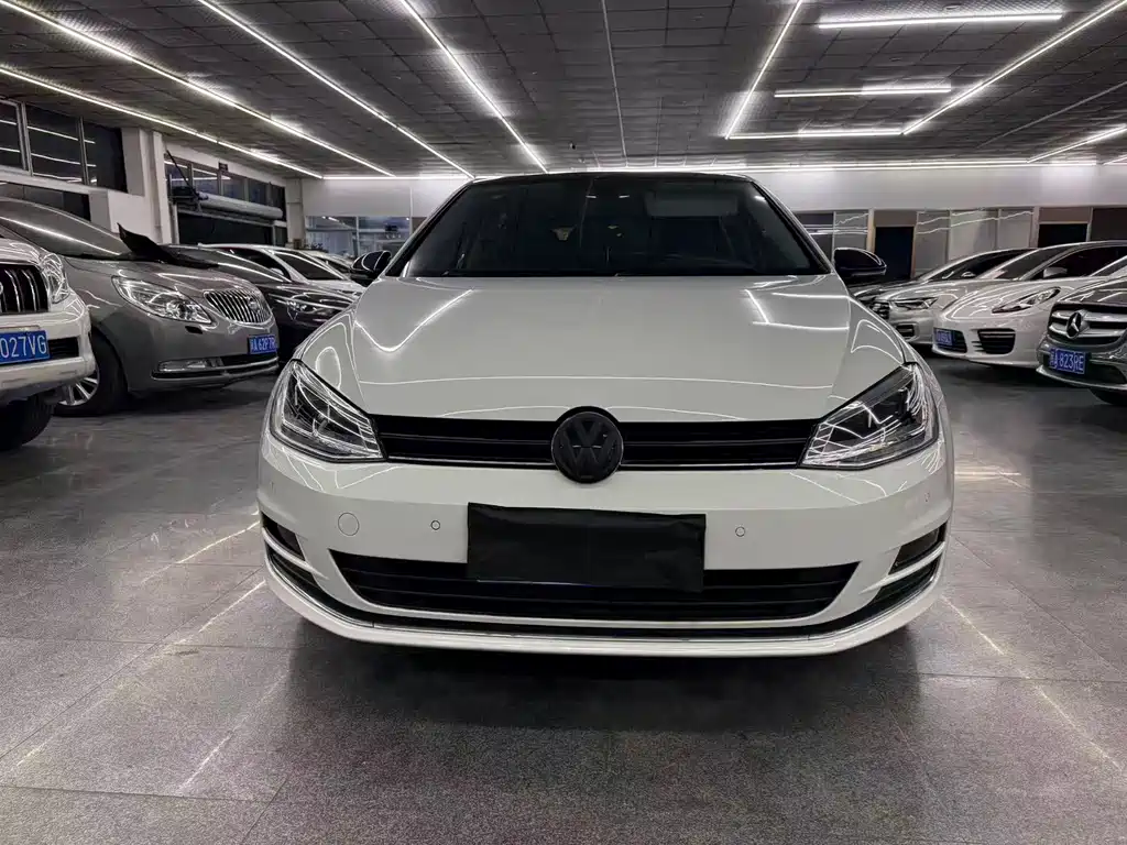 Volkswagen Golf 2017 230TSI Automatic Luxury Million Vehicle Anniversary Edition 2017 - thumbnail 2