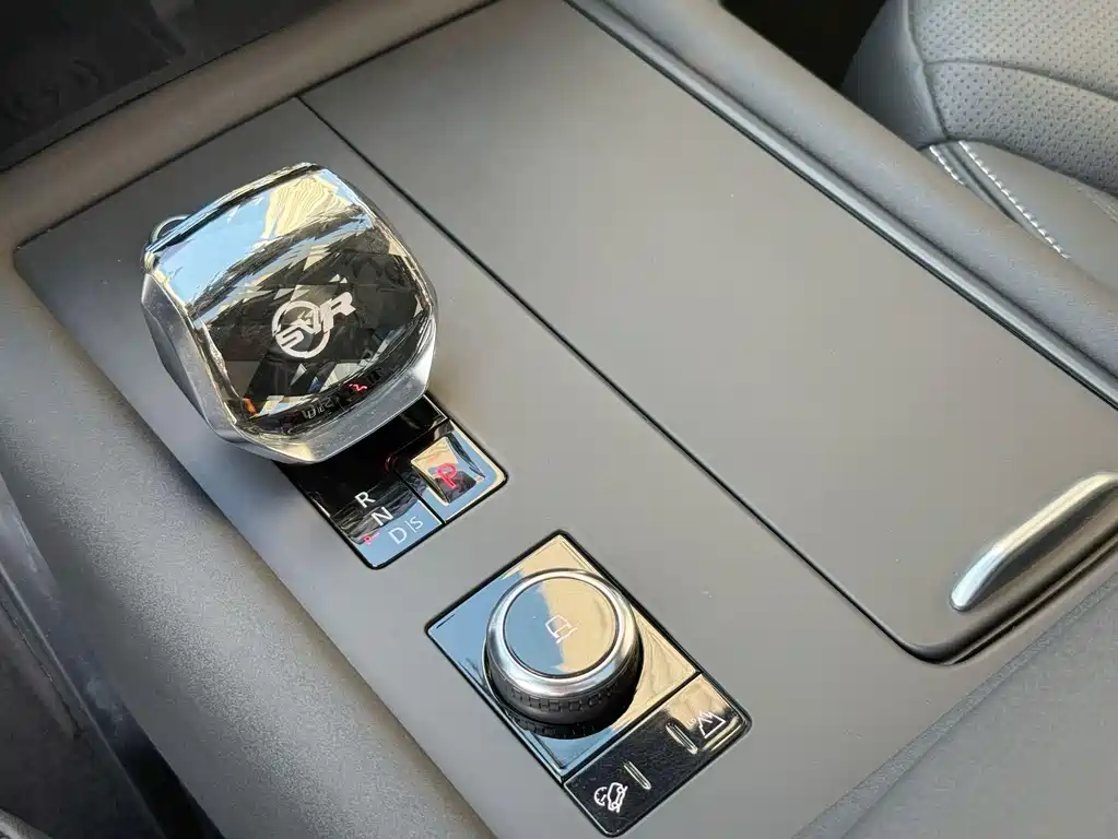 Land Rover Discovery 2023 360PS R-Dynamic S 2023 - thumbnail 6