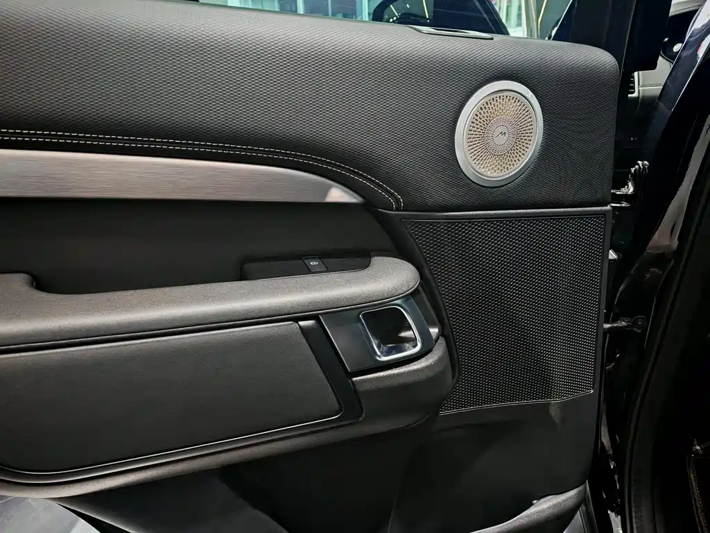 Land Rover Discovery 2023 360PS R-Dynamic S 2023 - thumbnail 13