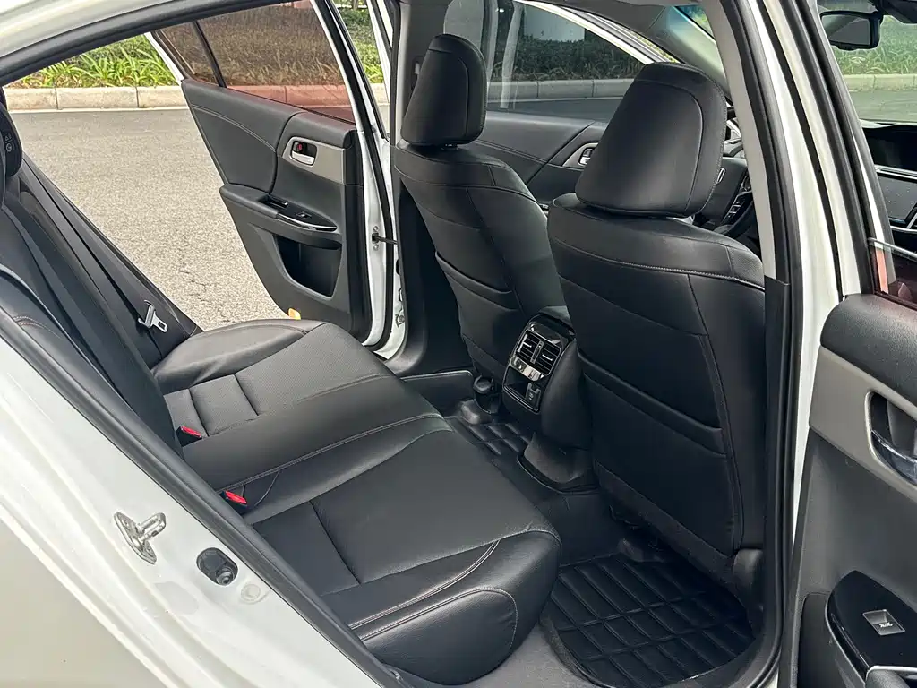 Honda Honda Accord 2016 Hybrid 2.0L EX-L 2018 - thumbnail 14