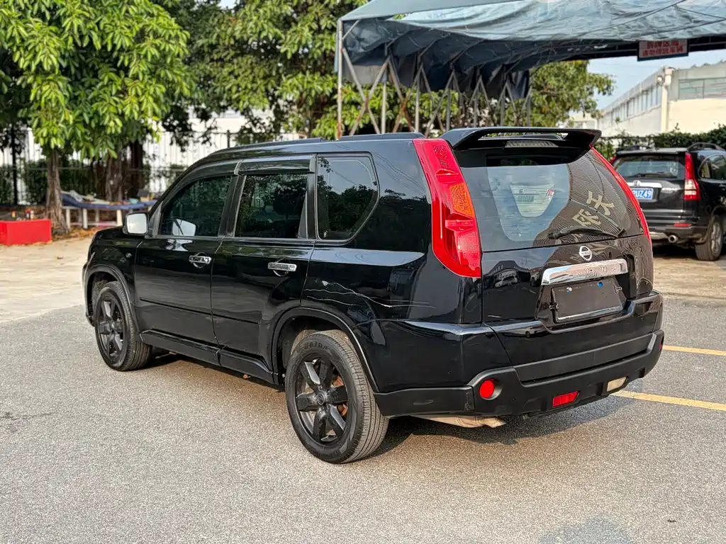 Nissan Nissan X-Trail 2010 2.5L CVT Luxury Edition 4WD 2010 - thumbnail 15