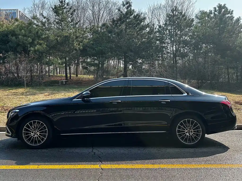 Mercedes-Benz Mercedes-Benz E-Class 2023 E 260 L 2023 - thumbnail 3