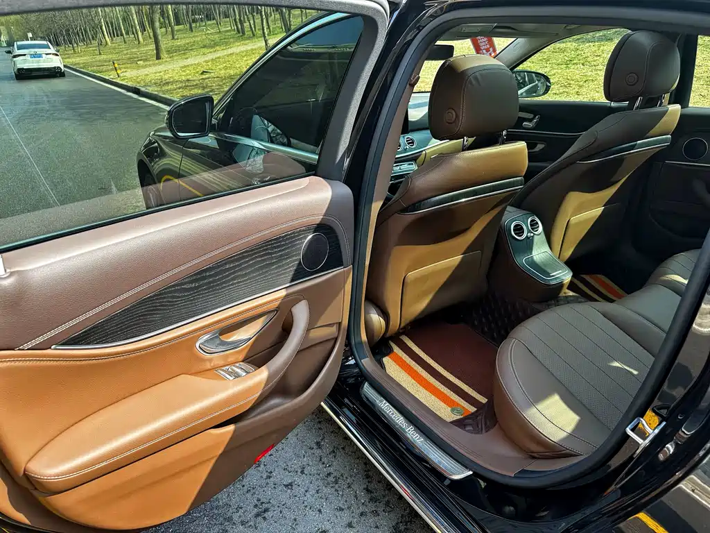 Mercedes-Benz Mercedes-Benz E-Class 2023 E 260 L 2023 - thumbnail 6