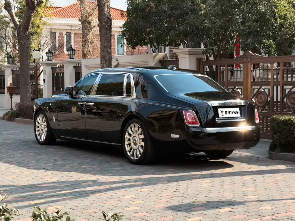 Rolls-Royce Phantom 2018 6.7T Extended Wheelbase 2020 - thumbnail 4