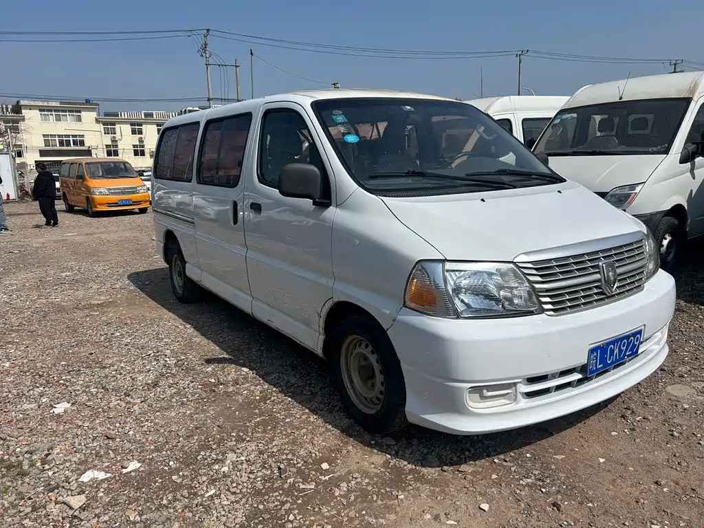 King Long King Long V5 2018 2.0L Luxury V19 2018 - thumbnail 3