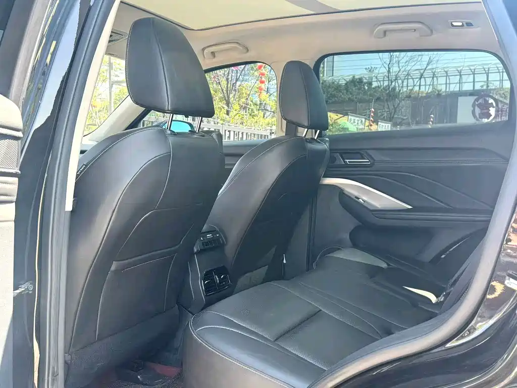 Wey WEY VV6 2020 2.0T Front-Wheel Drive Smart Joy+ 2020 - thumbnail 5