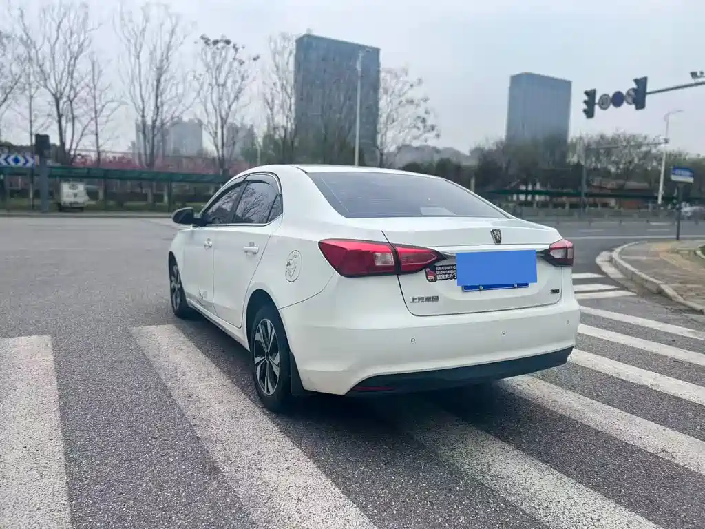 Roewe Roewe 360 2017 1.5L Automatic Luxury Edition 2017 - thumbnail 4