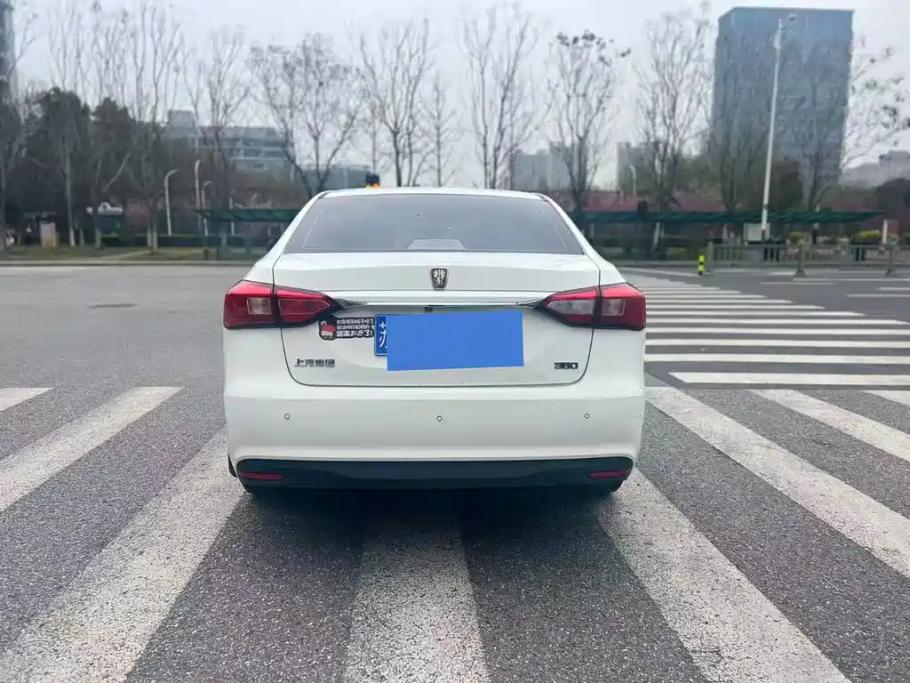 Roewe Roewe 360 2017 1.5L Automatic Luxury Edition 2017 - thumbnail 5