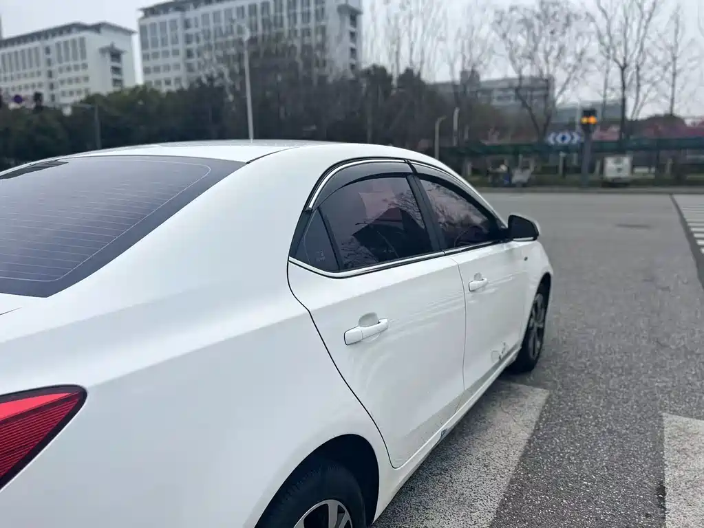 Roewe Roewe 360 2017 1.5L Automatic Luxury Edition 2017 - thumbnail 18