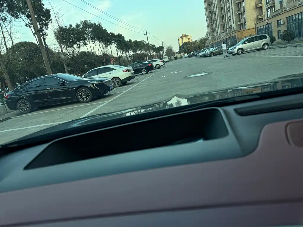 MG MG7 2025 2.0T Trophy+ Intelligent Driving Edition 2024 - thumbnail 11