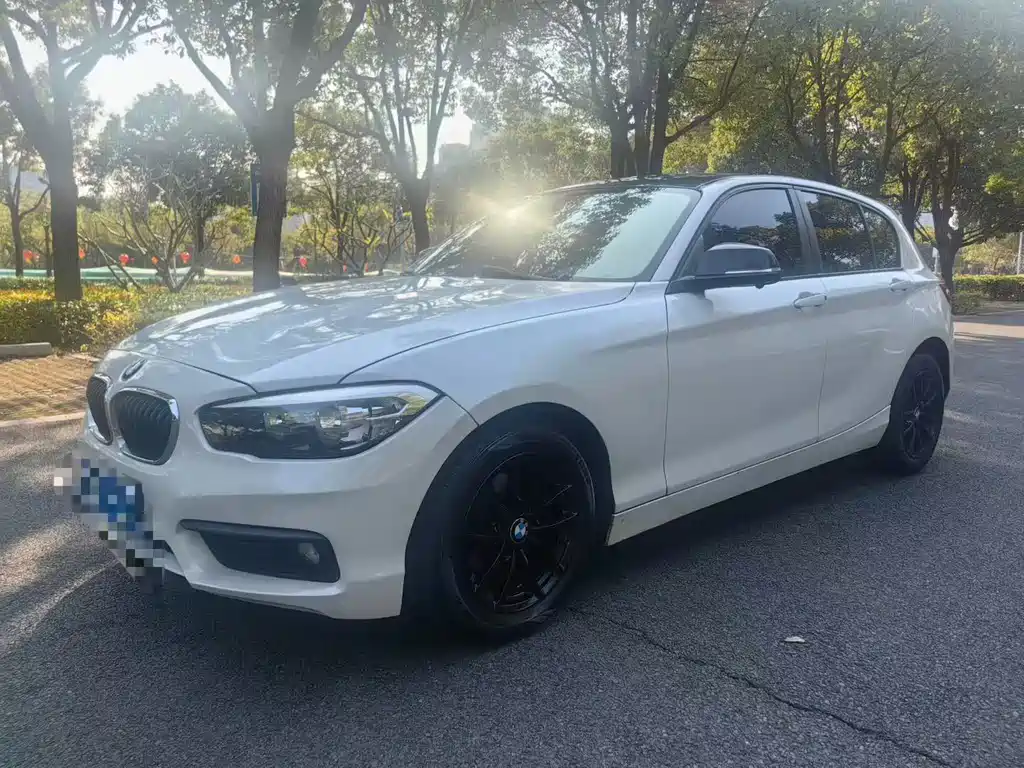 BMW BMW 1 Series Import 2015 Model 118i Leading Edition 2015 - thumbnail 2