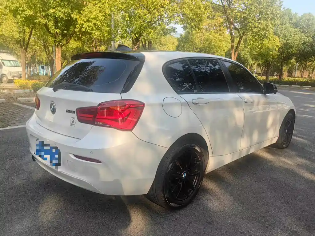 BMW BMW 1 Series Import 2015 Model 118i Leading Edition 2015 - thumbnail 6