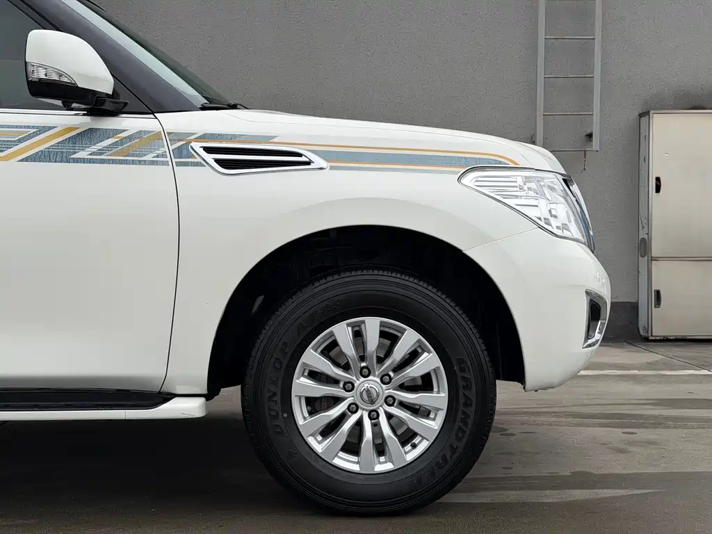 Nissan Nissan Patrol 2018 4.0L Premium 2020 - thumbnail 5
