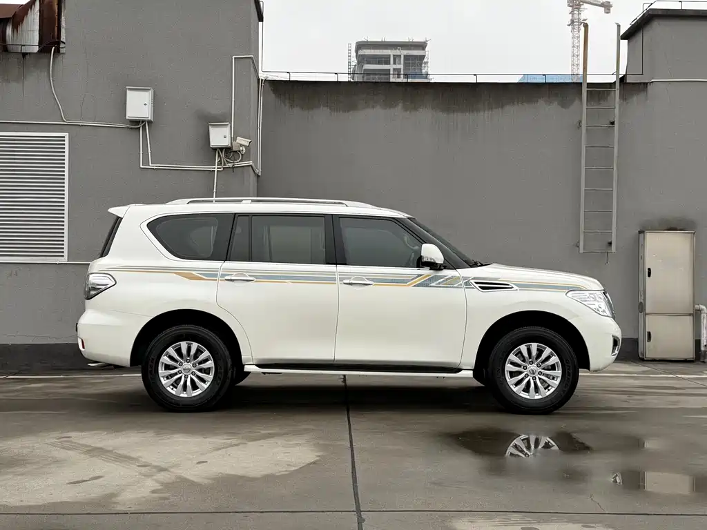 Nissan Nissan Patrol 2018 4.0L Premium 2020 - thumbnail 6