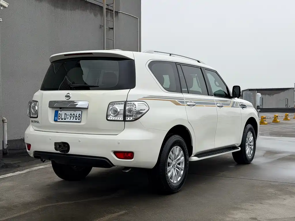 Nissan Nissan Patrol 2018 4.0L Premium 2020 - thumbnail 7