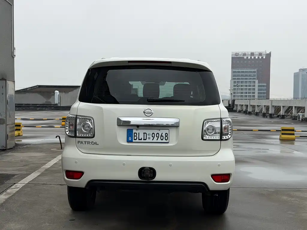 Nissan Nissan Patrol 2018 4.0L Premium 2020 - thumbnail 8