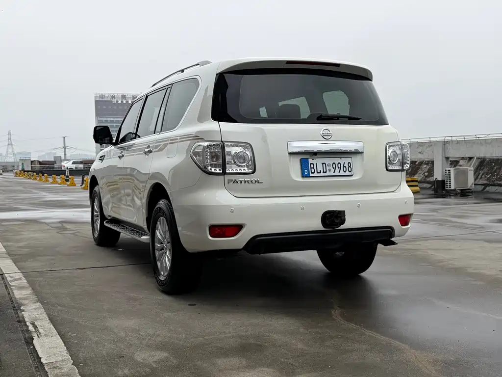 Nissan Nissan Patrol 2018 4.0L Premium 2020 - thumbnail 9